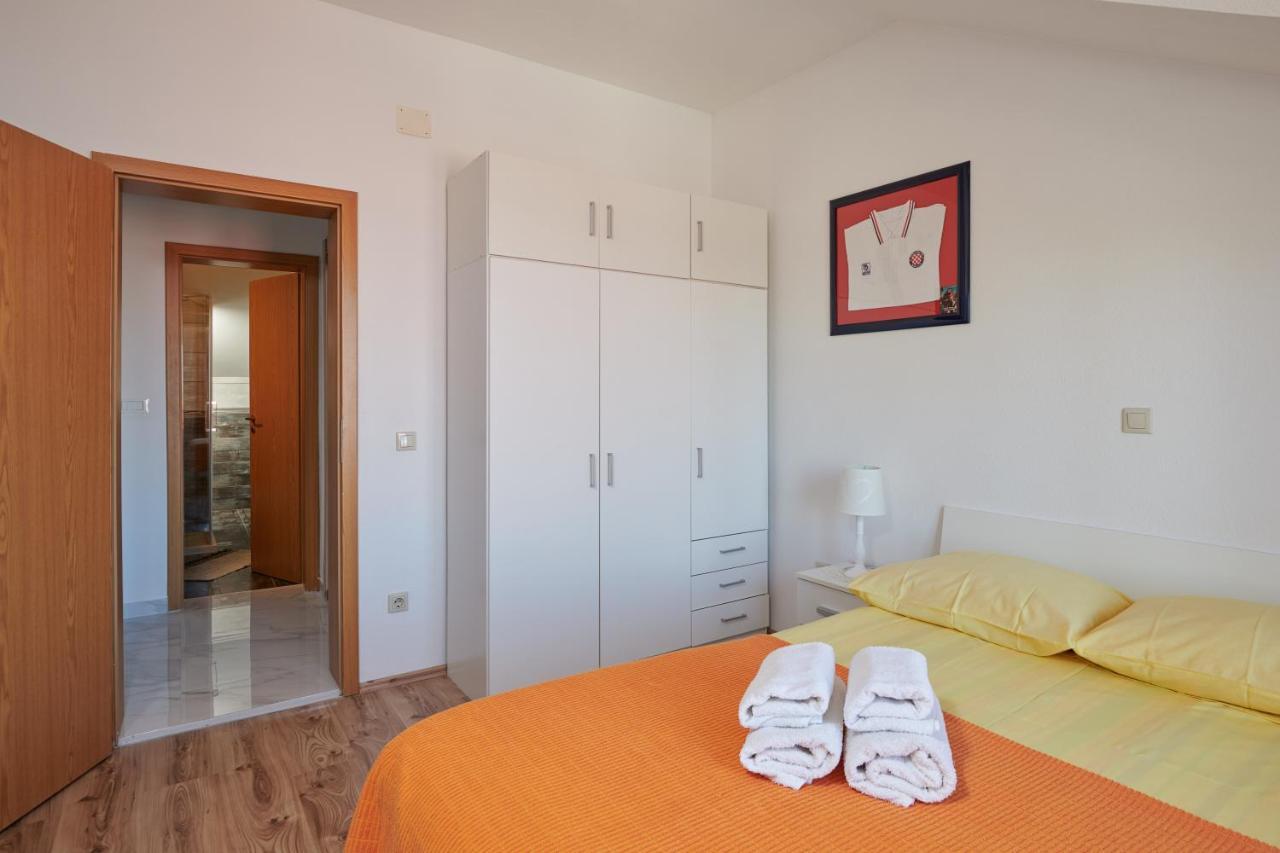 Insula Apartment